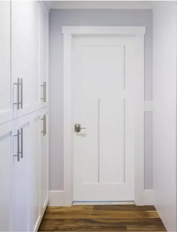 Single White Primed Molded Interior Door – Solid Core, Pre-Hung with Flat Jamb, No Casing - Image 4