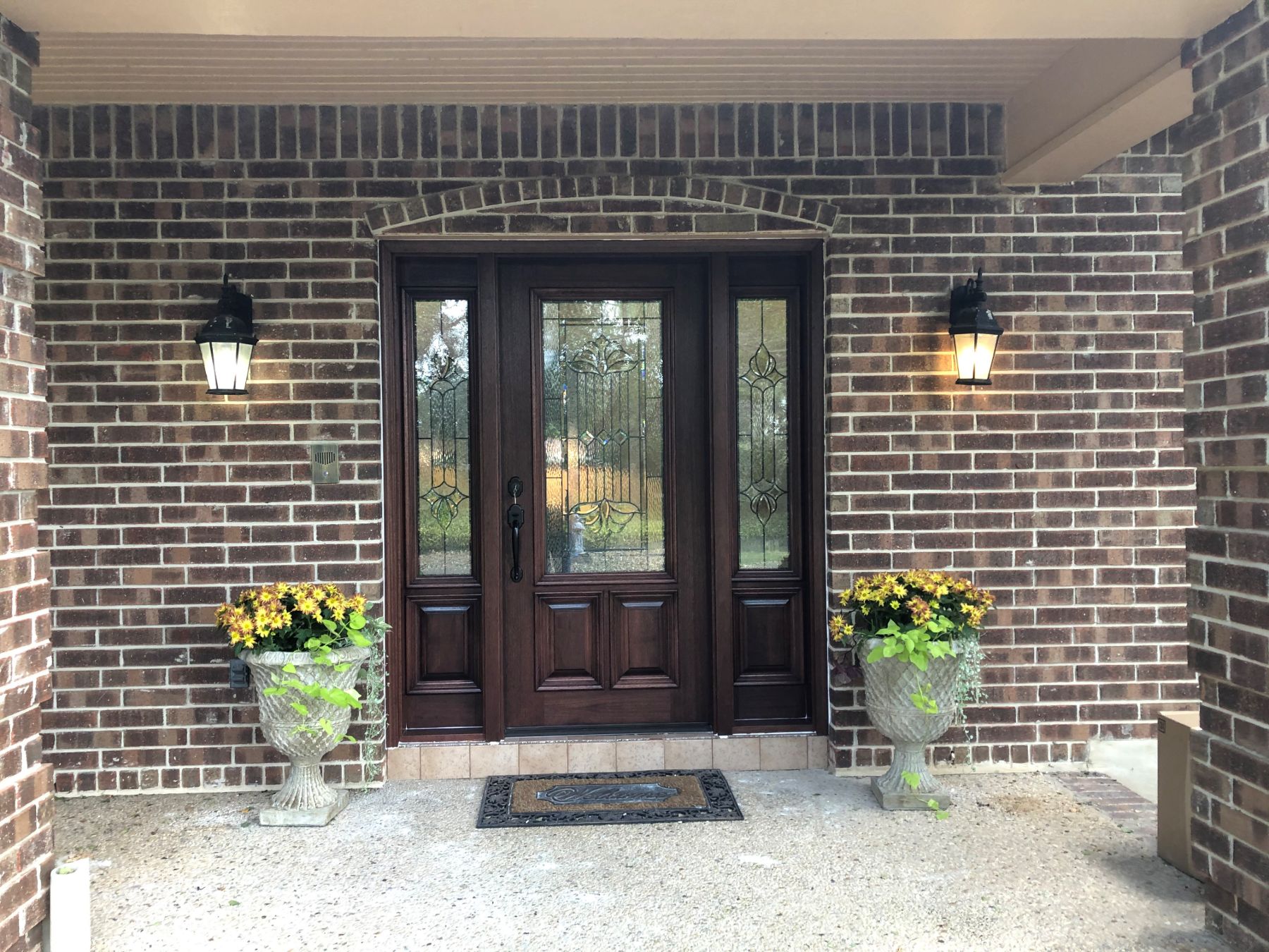 Fibreglass door with sidelights